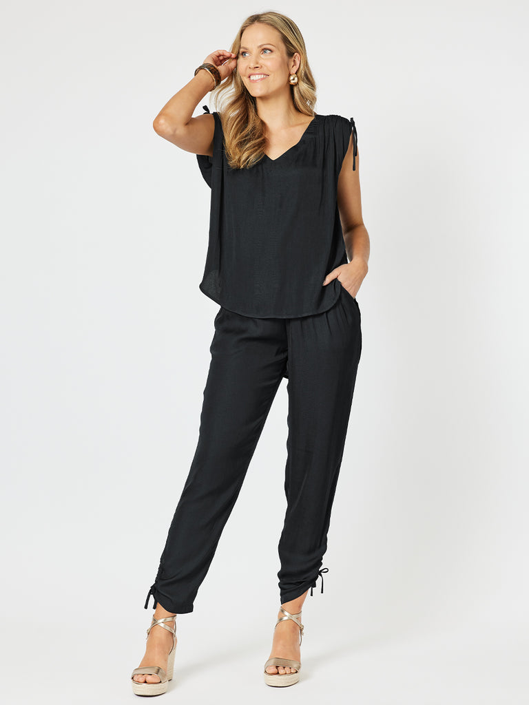 Traveller Luxe V Neck Top - Black